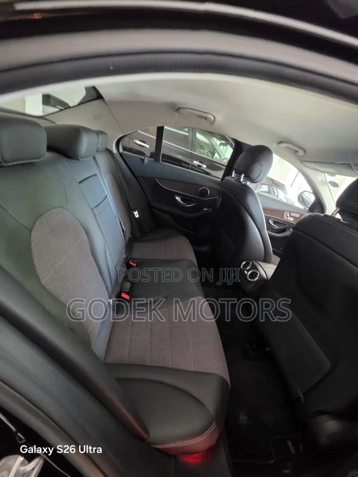Mercedes-Benz C180 2019 Black