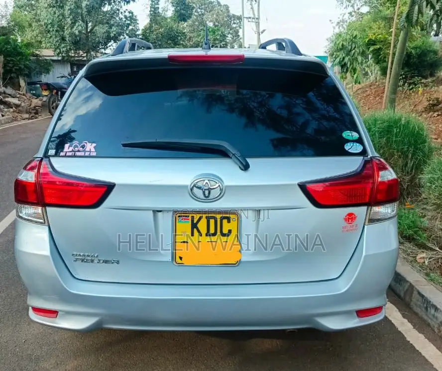 Toyota Corolla Fielder 2015 Silver