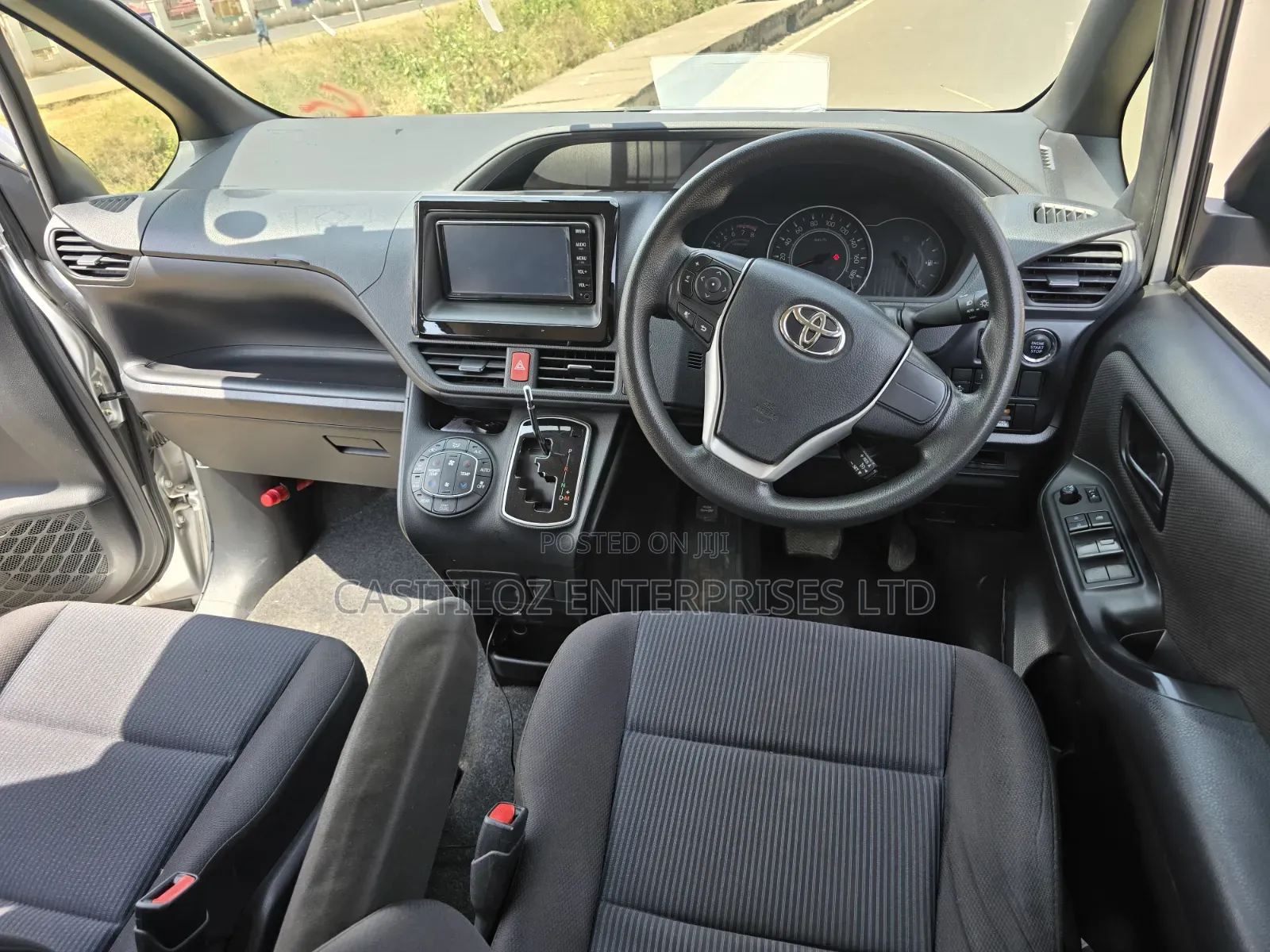 Toyota Noah 2020 Silver