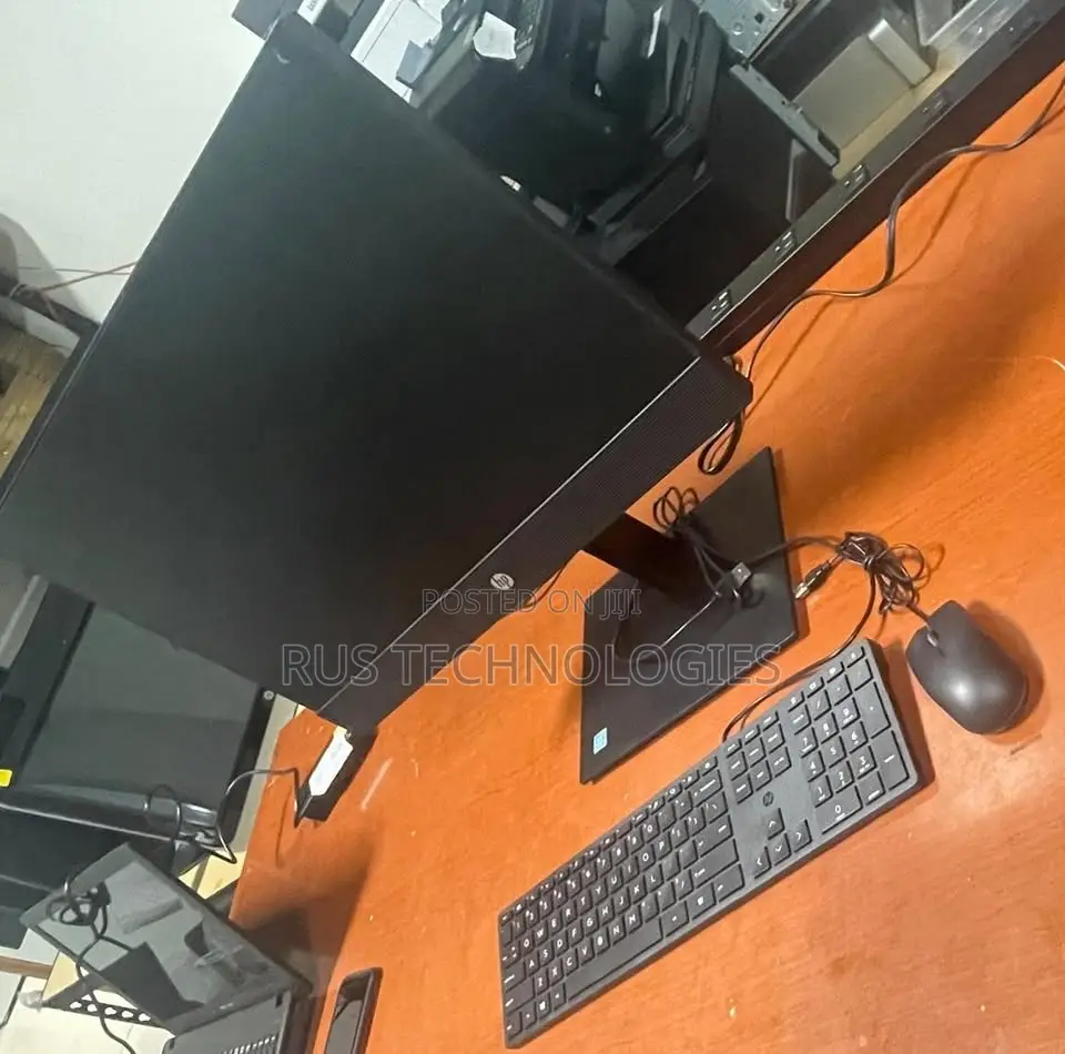 Desktop Computer HP 400 G7 16GB Intel Core i5 HDD+SSD 512GB