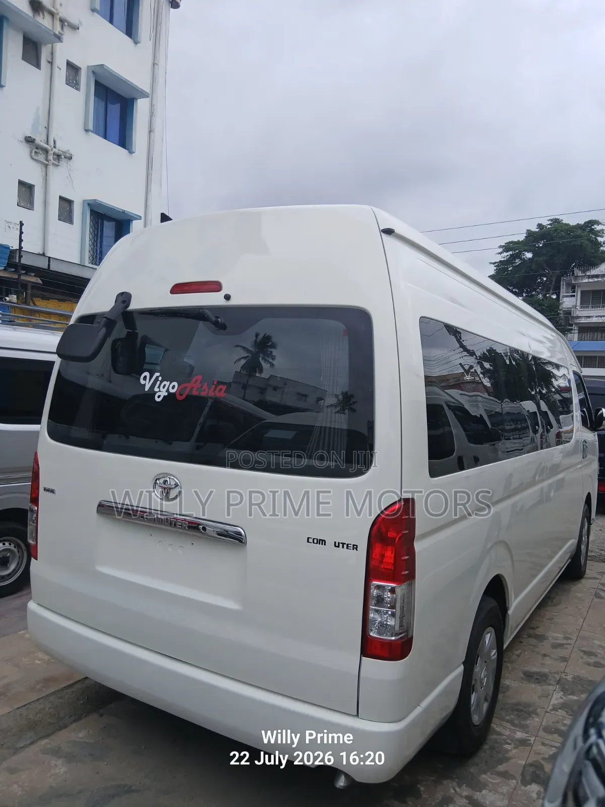 Toyota HiAce 2019 White