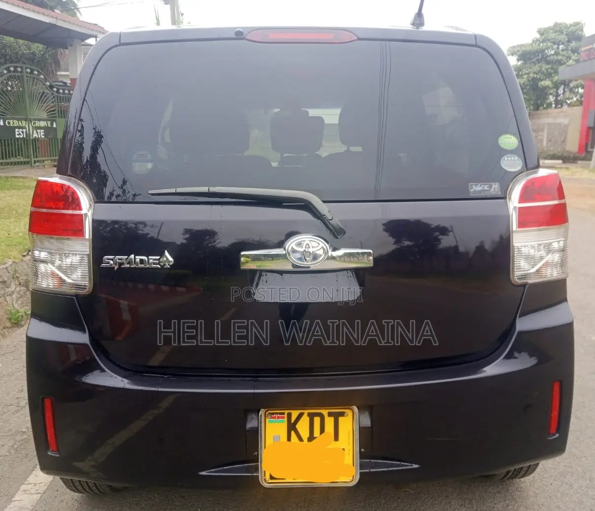Toyota Spade 2018 Maroon