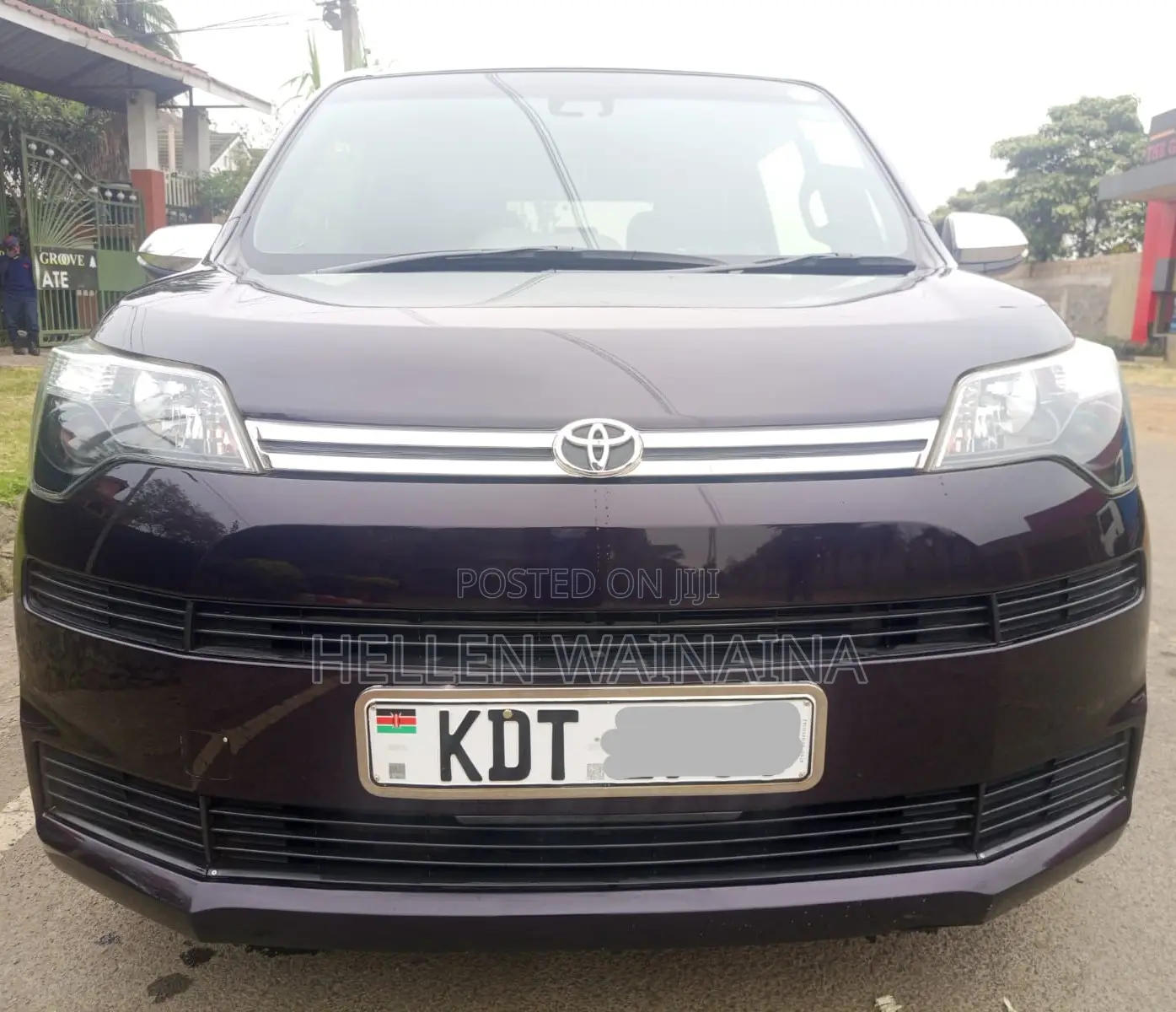 Toyota Spade 2018 Maroon