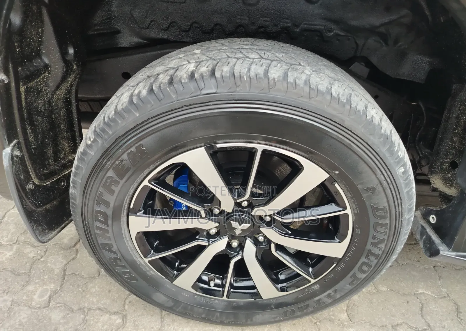 Mitsubishi Pajero Sport 2018 Black