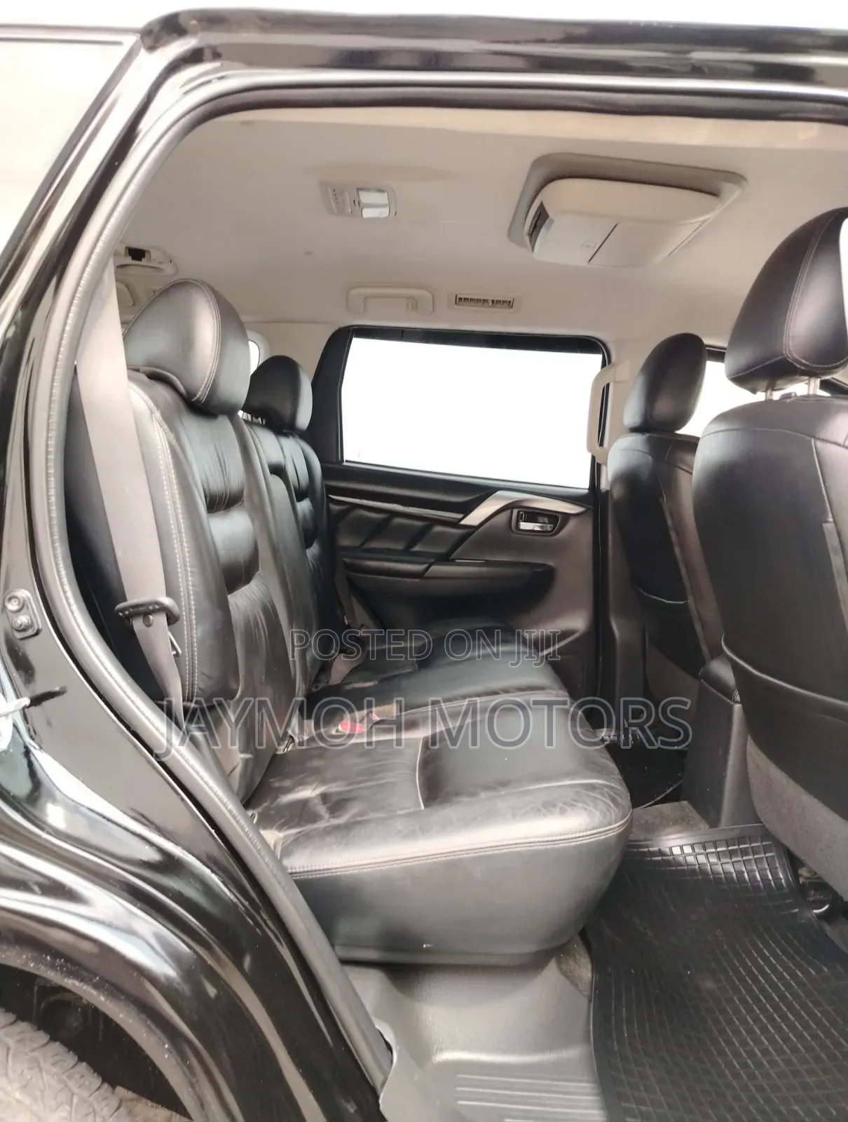 Mitsubishi Pajero Sport 2018 Black