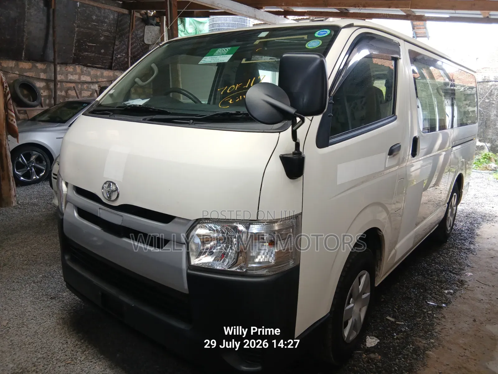 Toyota HiAce 2017 White
