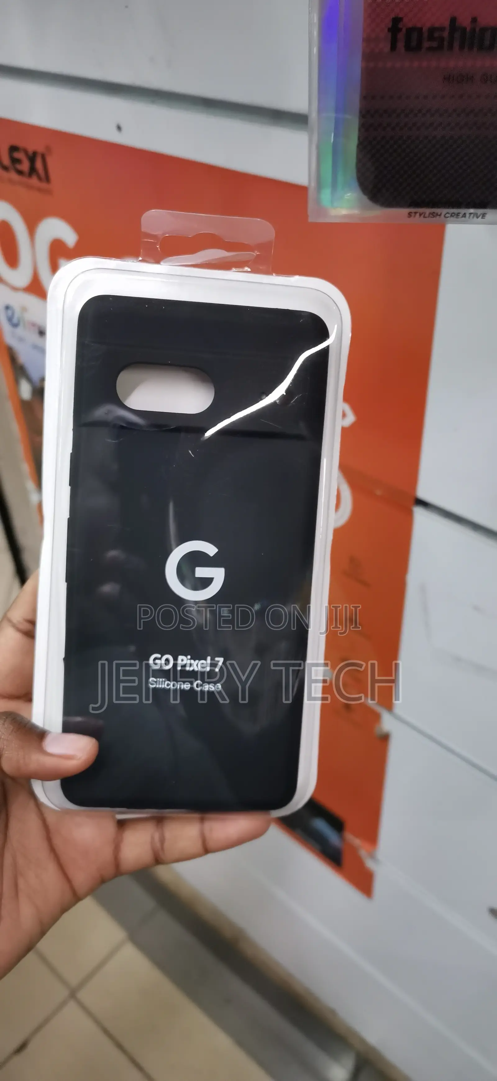 Counterfeit (Knock-Off) Google Pixel 7 Phone Case.