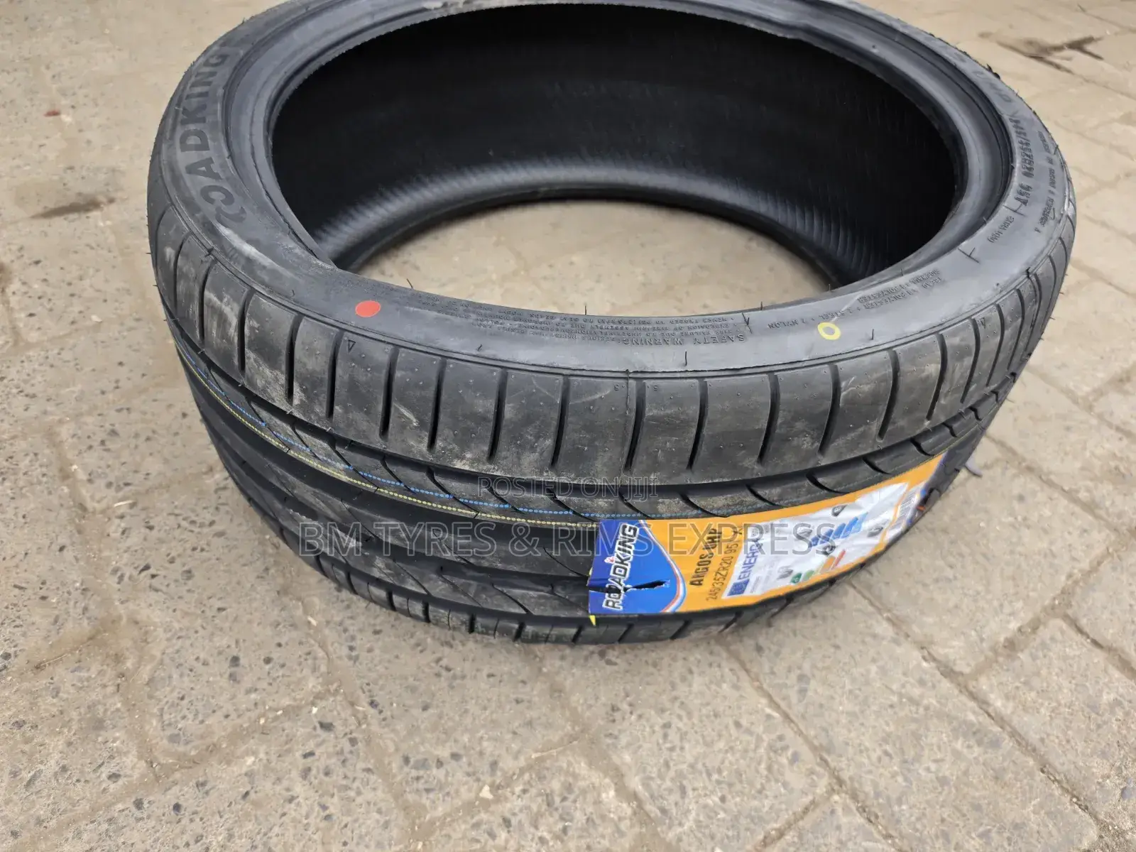 245 /35 R20 Roadking Tires