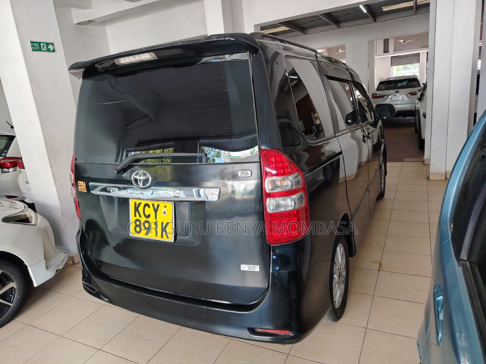 Toyota Noah 2013 Black
