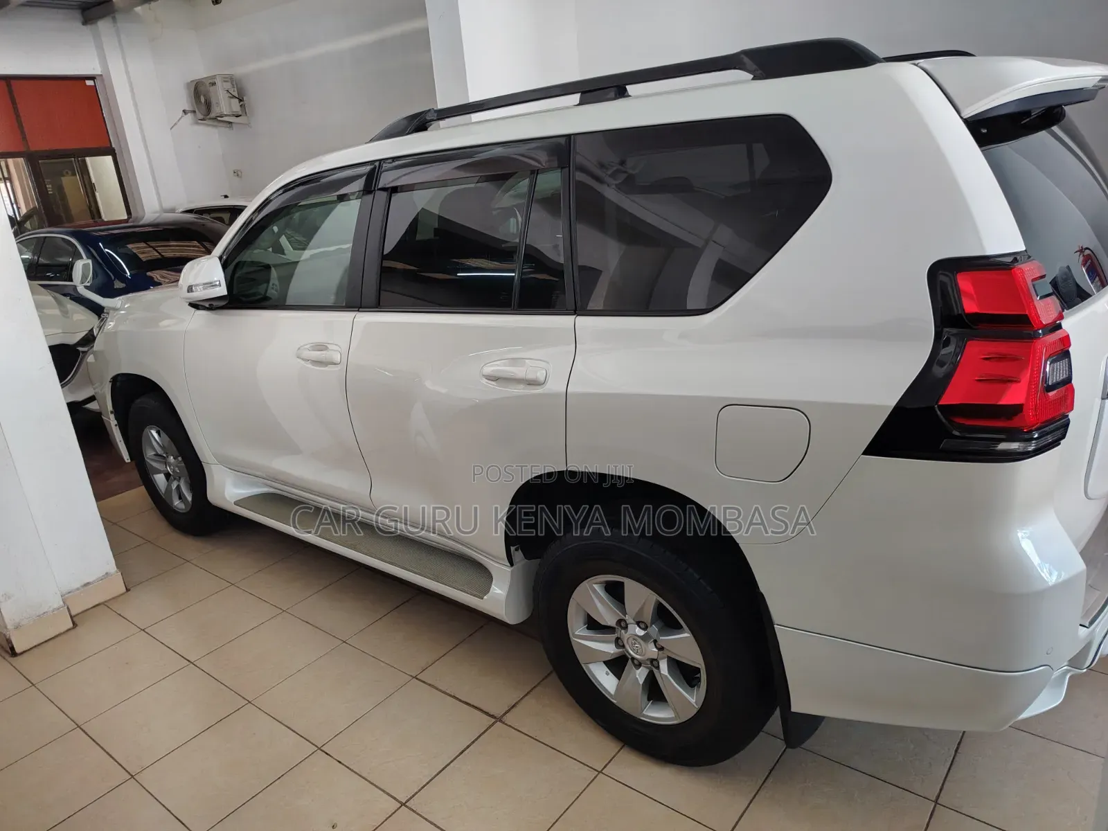 Toyota Land Cruiser Prado 2018 White