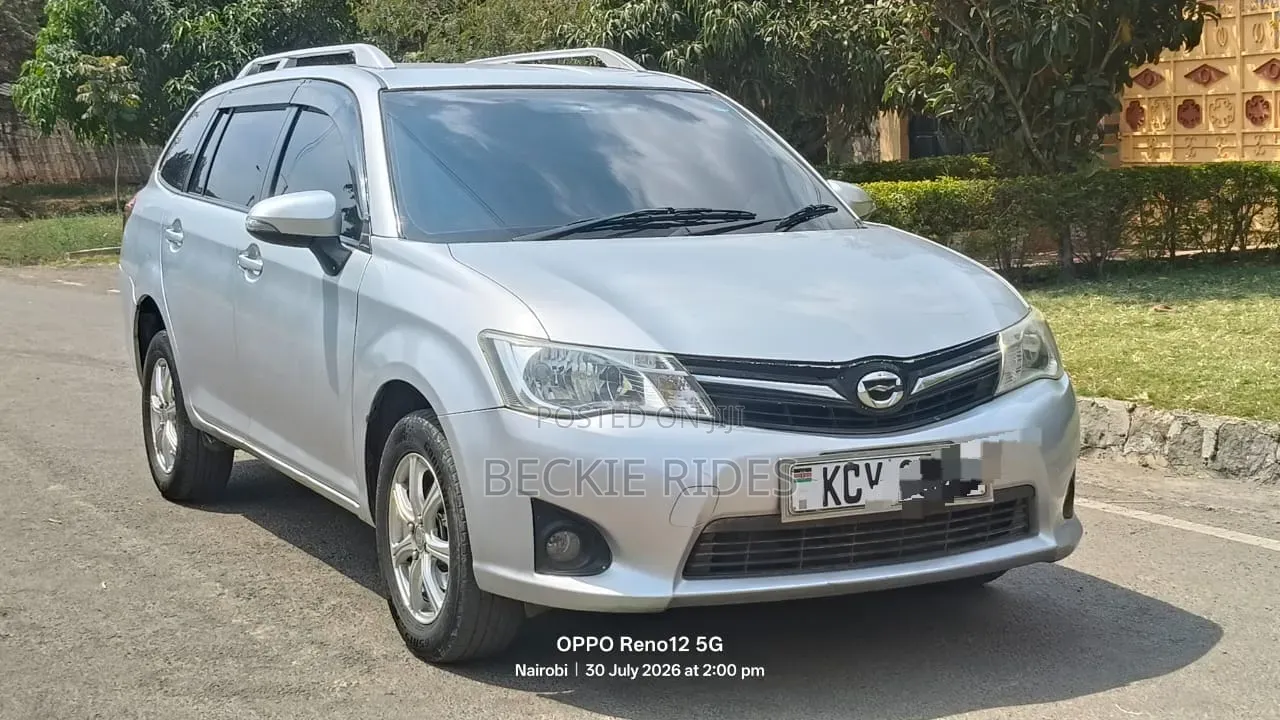 Toyota Corolla Fielder 2014 Silver