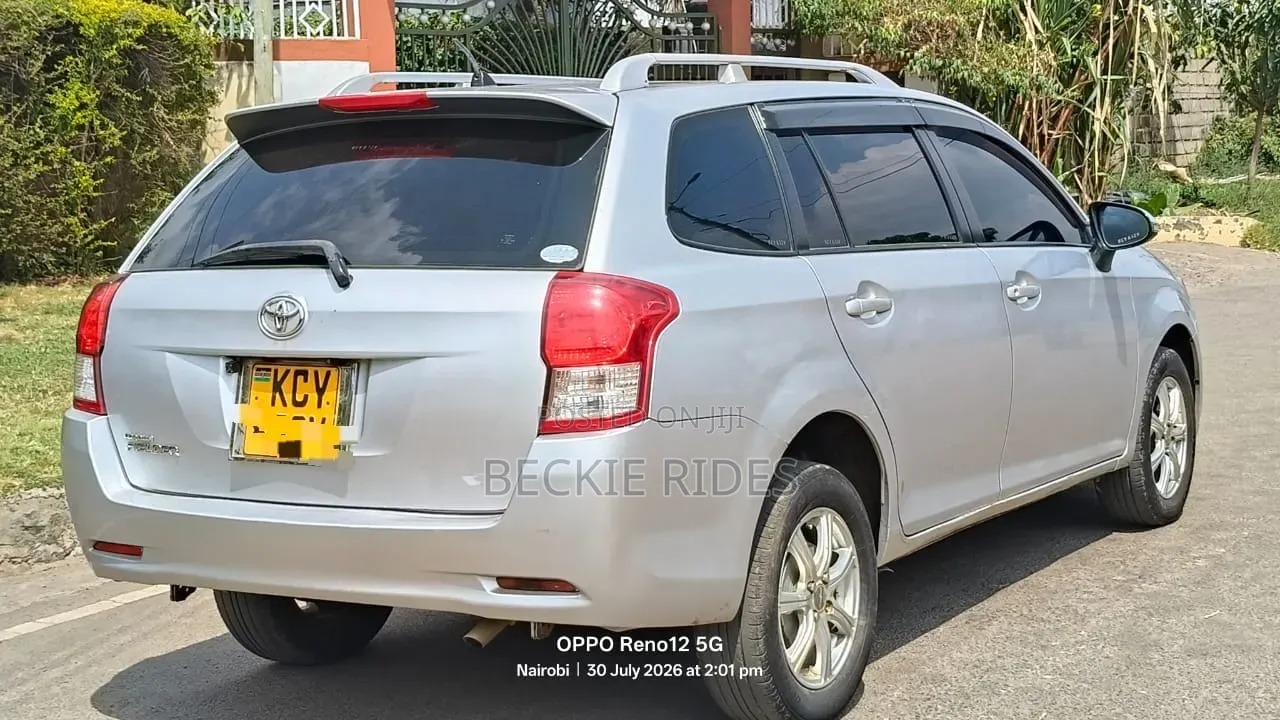 Toyota Corolla Fielder 2014 Silver