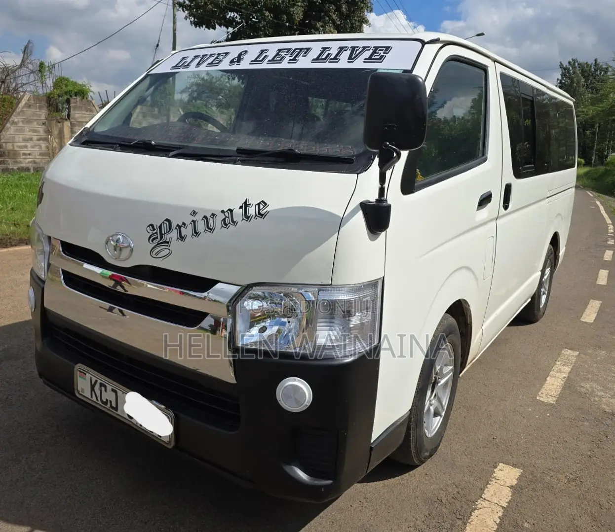 Toyota HiAce 2010 White