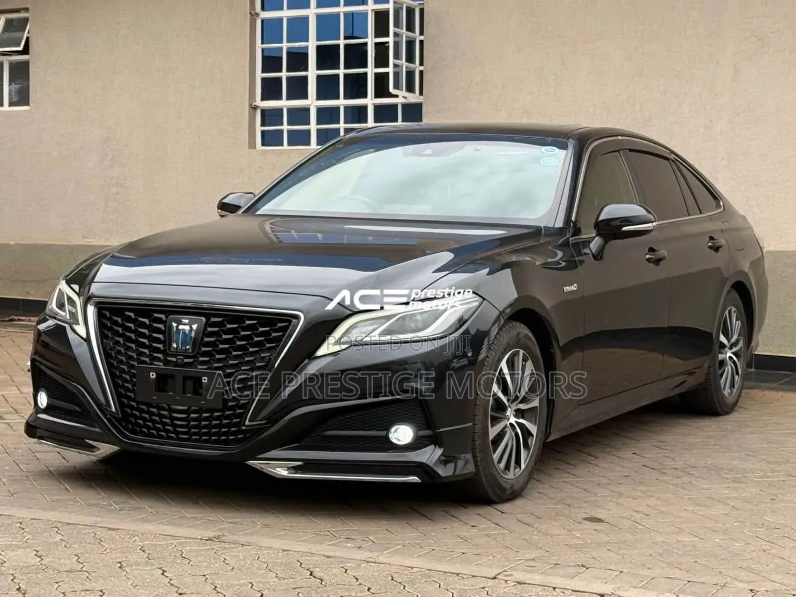 Toyota Crown 2018 Black