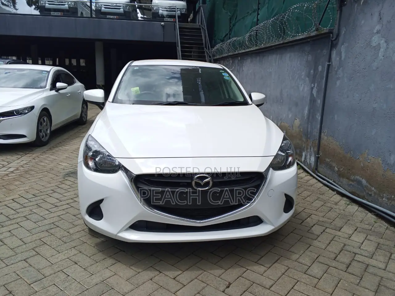 Toyota Vitz 2013 White