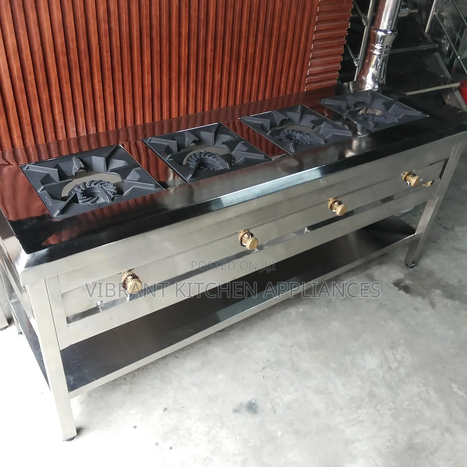 Four‐Burner Stainless Steel Cooker