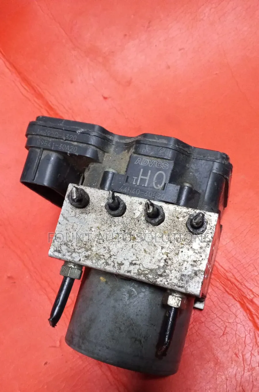 ABS Pump Toyota Crown 201w