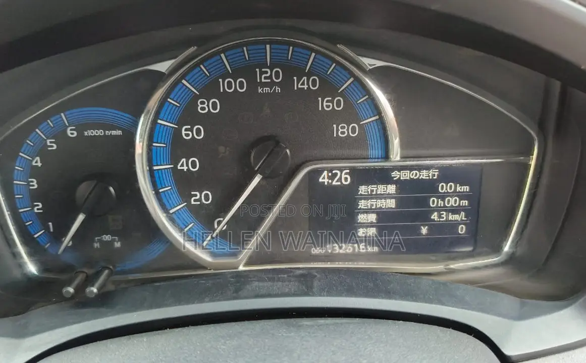 Toyota Corolla Fielder 2016 Silver