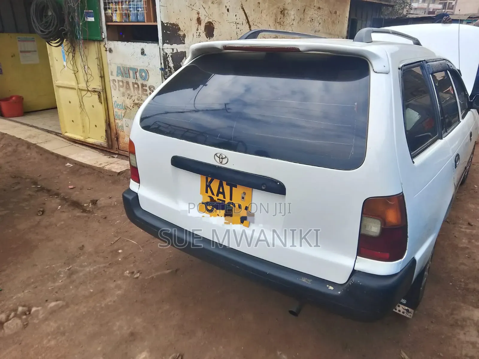 Toyota Corolla 1998 White
