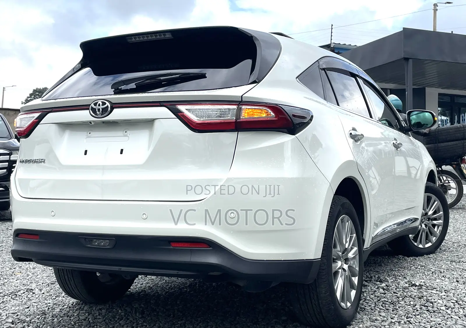 Toyota Harrier 2.0 2019 Pearl