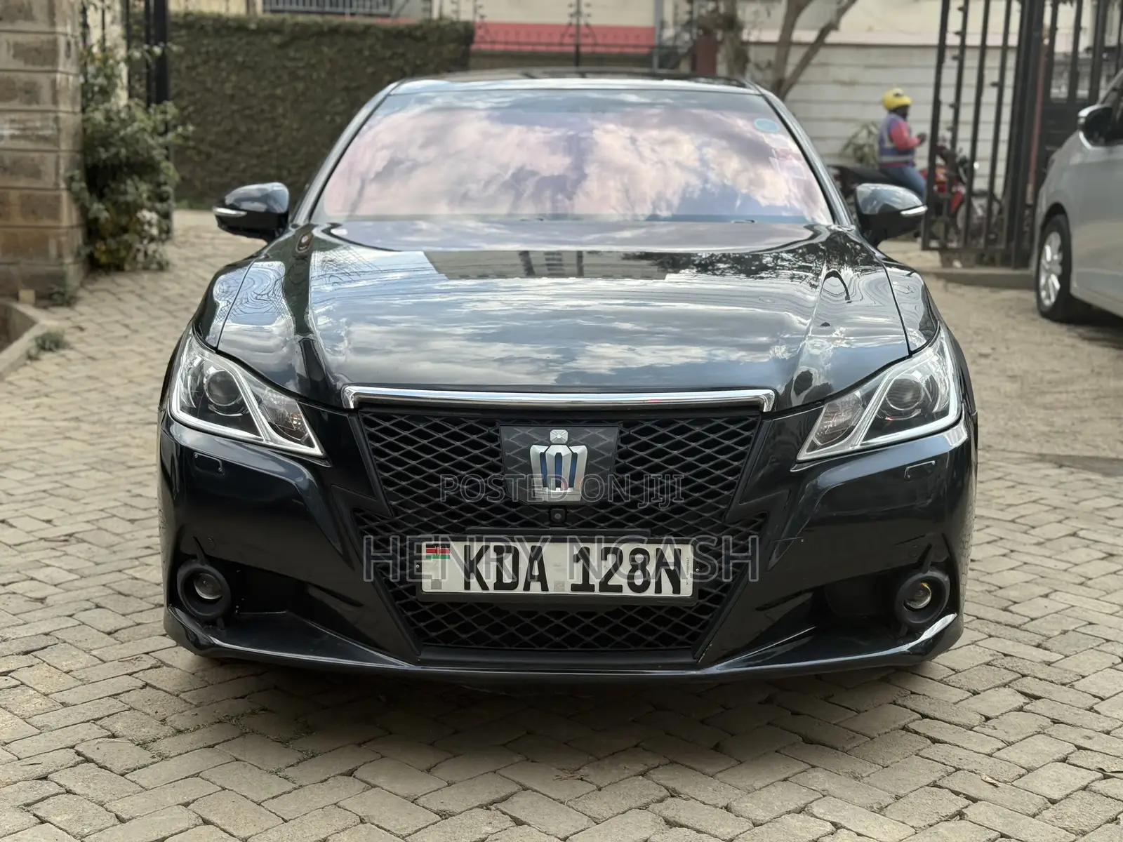 Toyota Crown 2013 Black