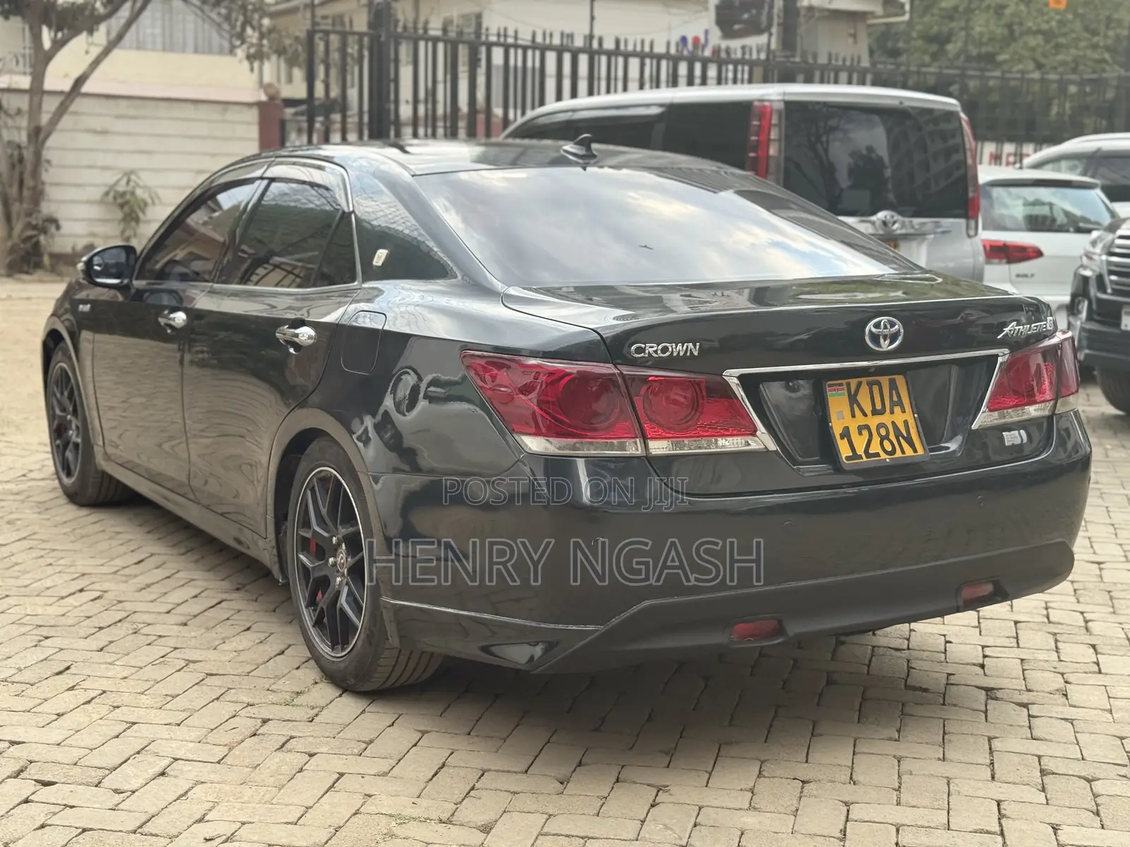 Toyota Crown 2013 Black