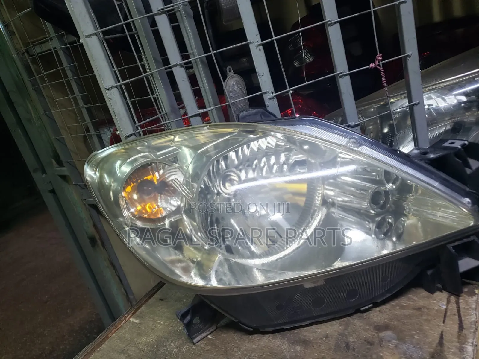 Demio 2005/6/7 Non Xenon
