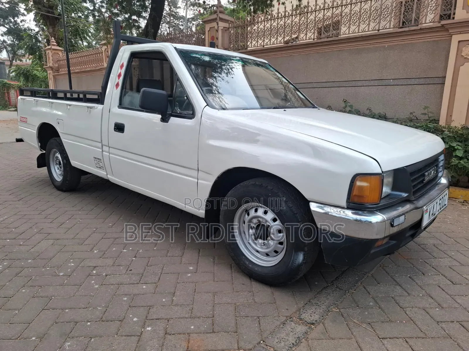 Isuzu Tougher 1998 White