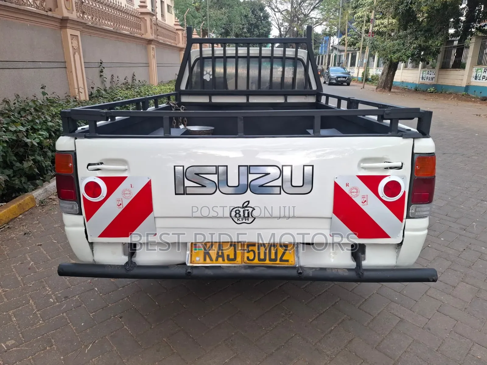 Isuzu Tougher 1998 White