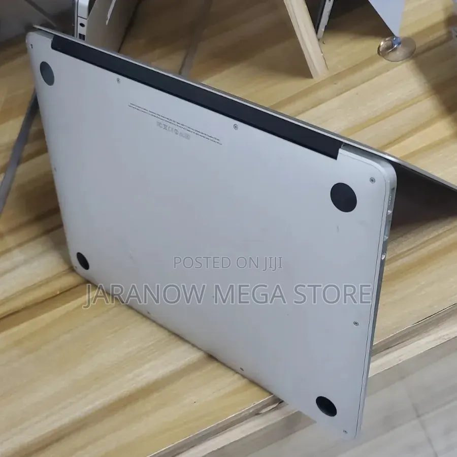 Laptop Apple MacBook Air 4GB Intel Core i5 SSD 256GB
