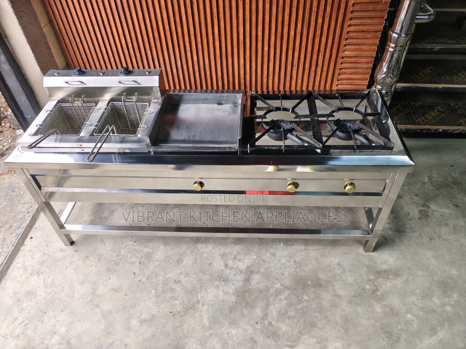 Combined Cooking Unit: 2 Burners + Griddle + Double Fryer