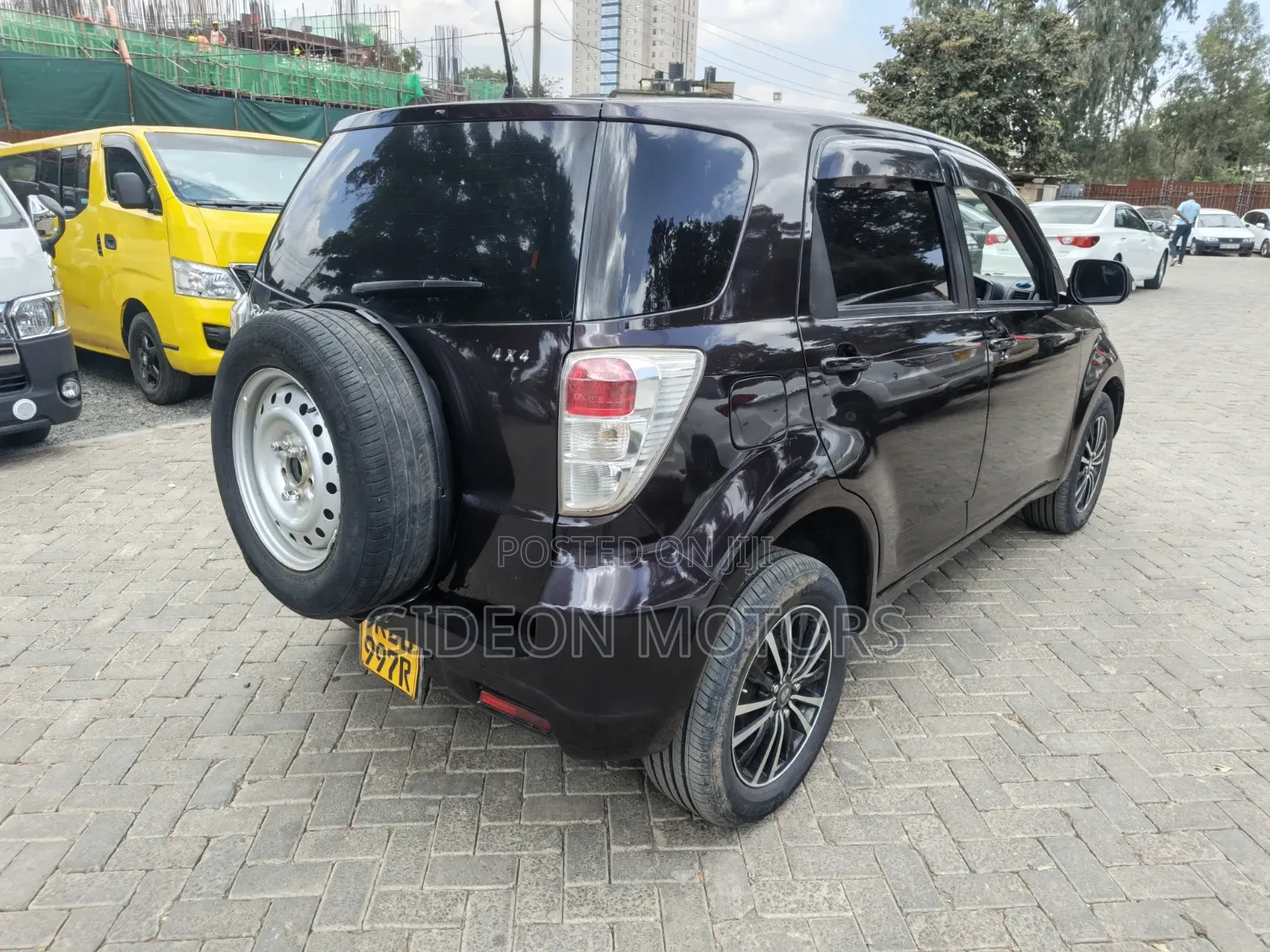 Toyota Rush 2015 Maroon