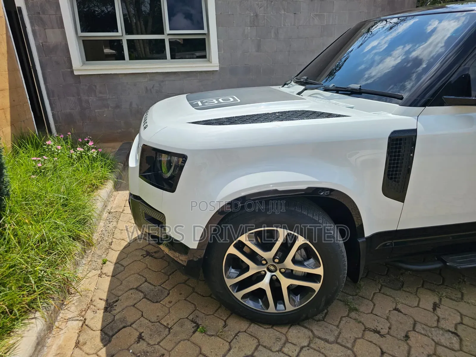 Land Rover Defender 2024 White