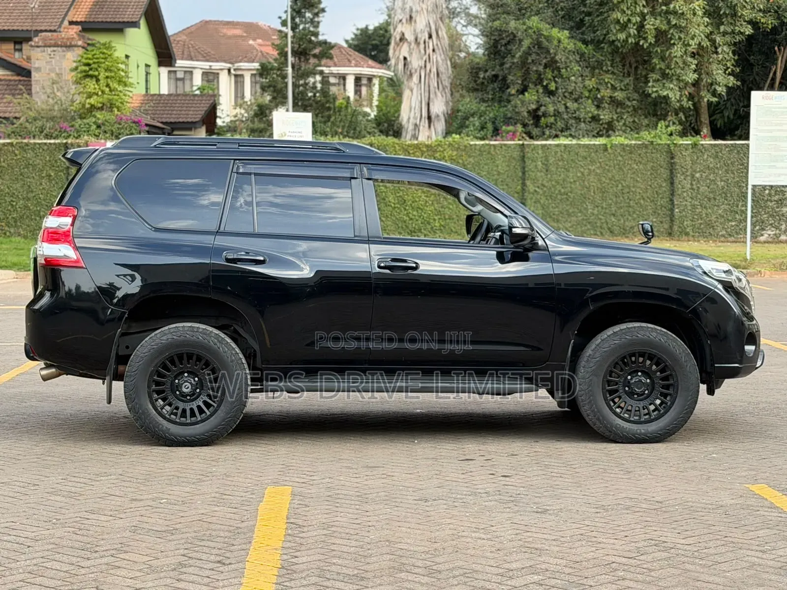 Toyota Land Cruiser Prado 2017 Black
