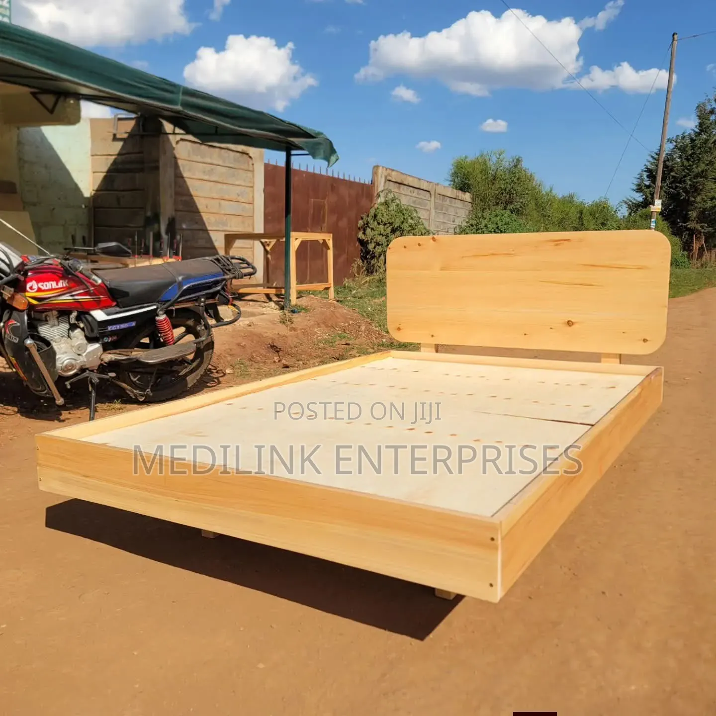 Ole Rai Rattan Boxbed 5*6 Vanish Customized Queen Bed