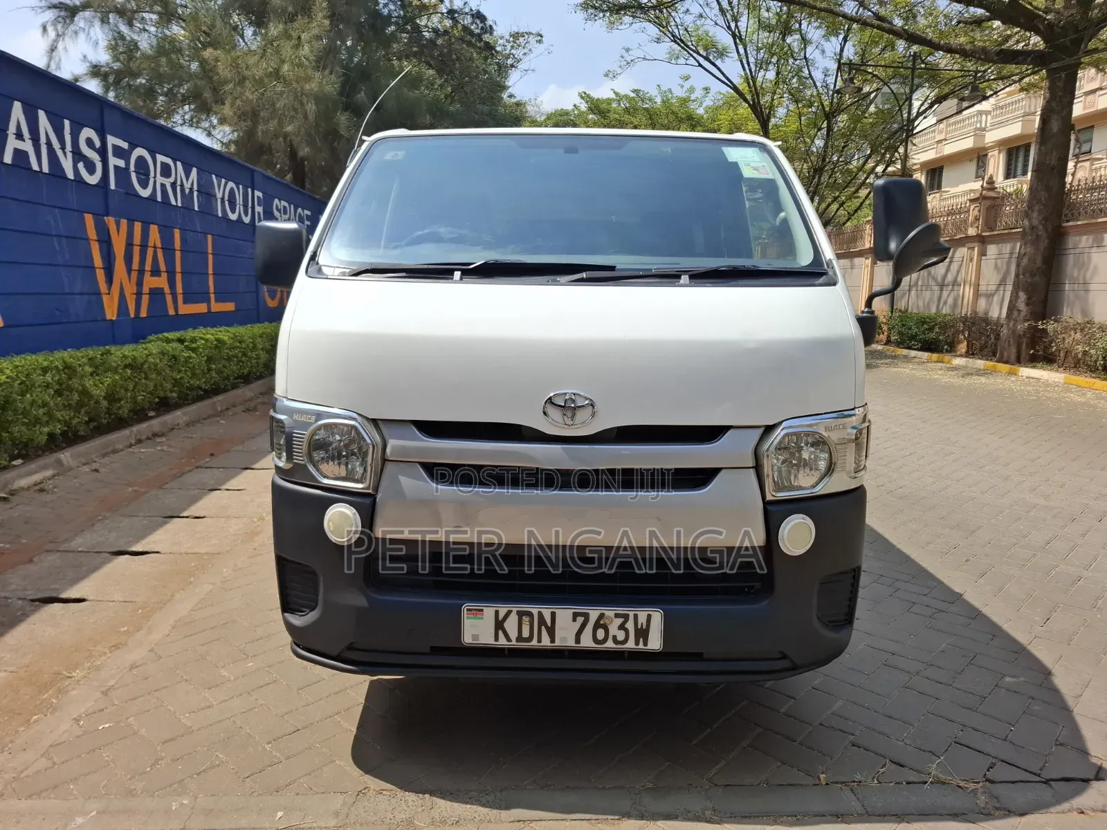Toyota HiAce 2016 White
