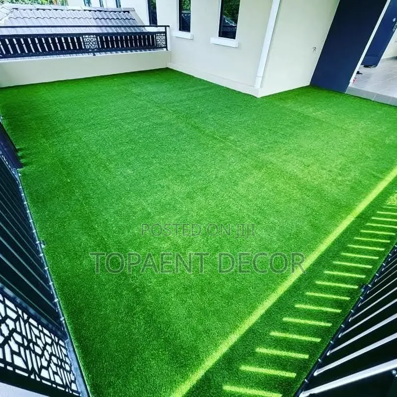 Green Turf Grass Carpets and Installation