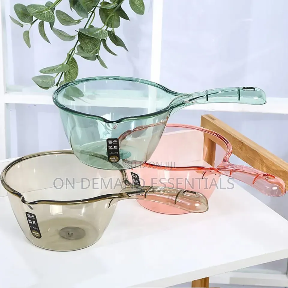 1Pc Transparent Long Handle Water Scoop