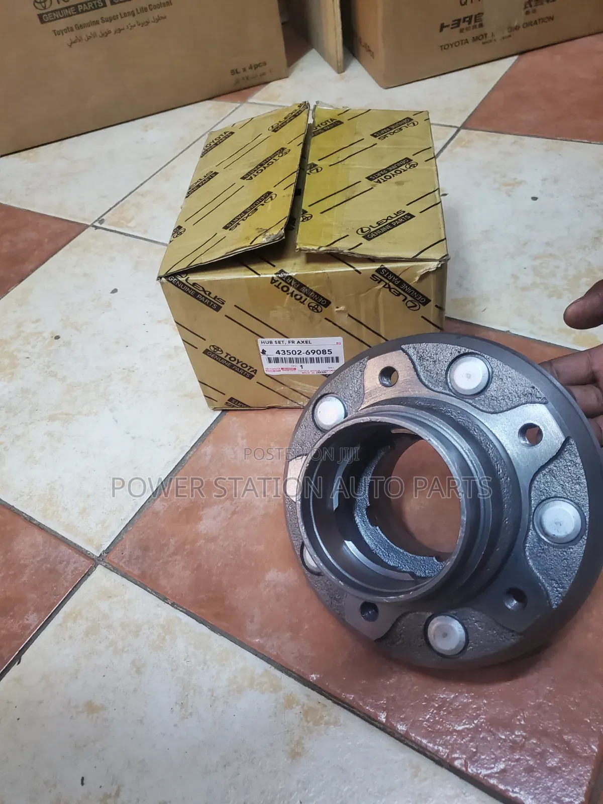 Front Axial Hub LC 79 Series
