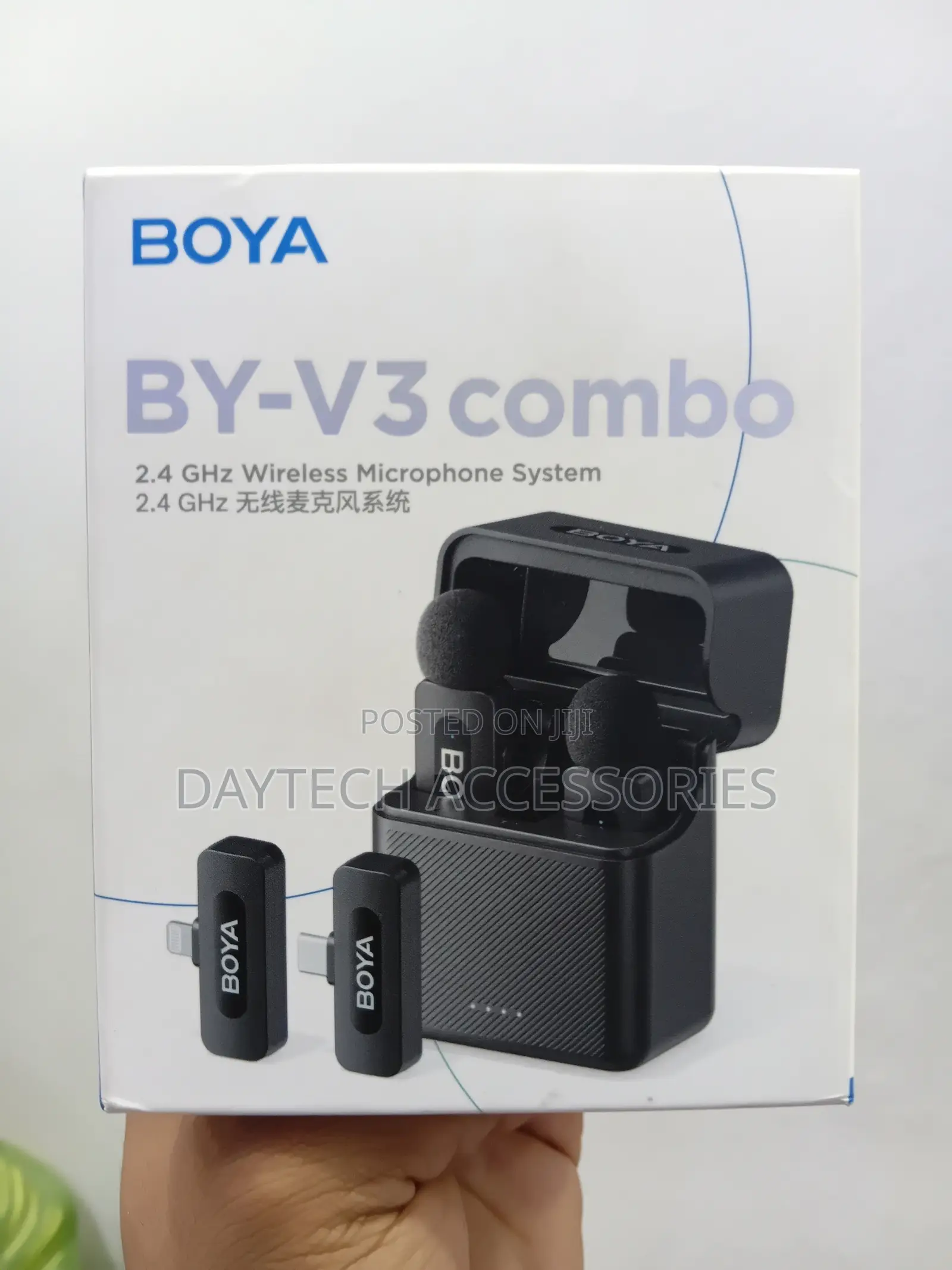 BOYA BY-V3 2-Person Wireless Microphone Lightning Type C Connector.