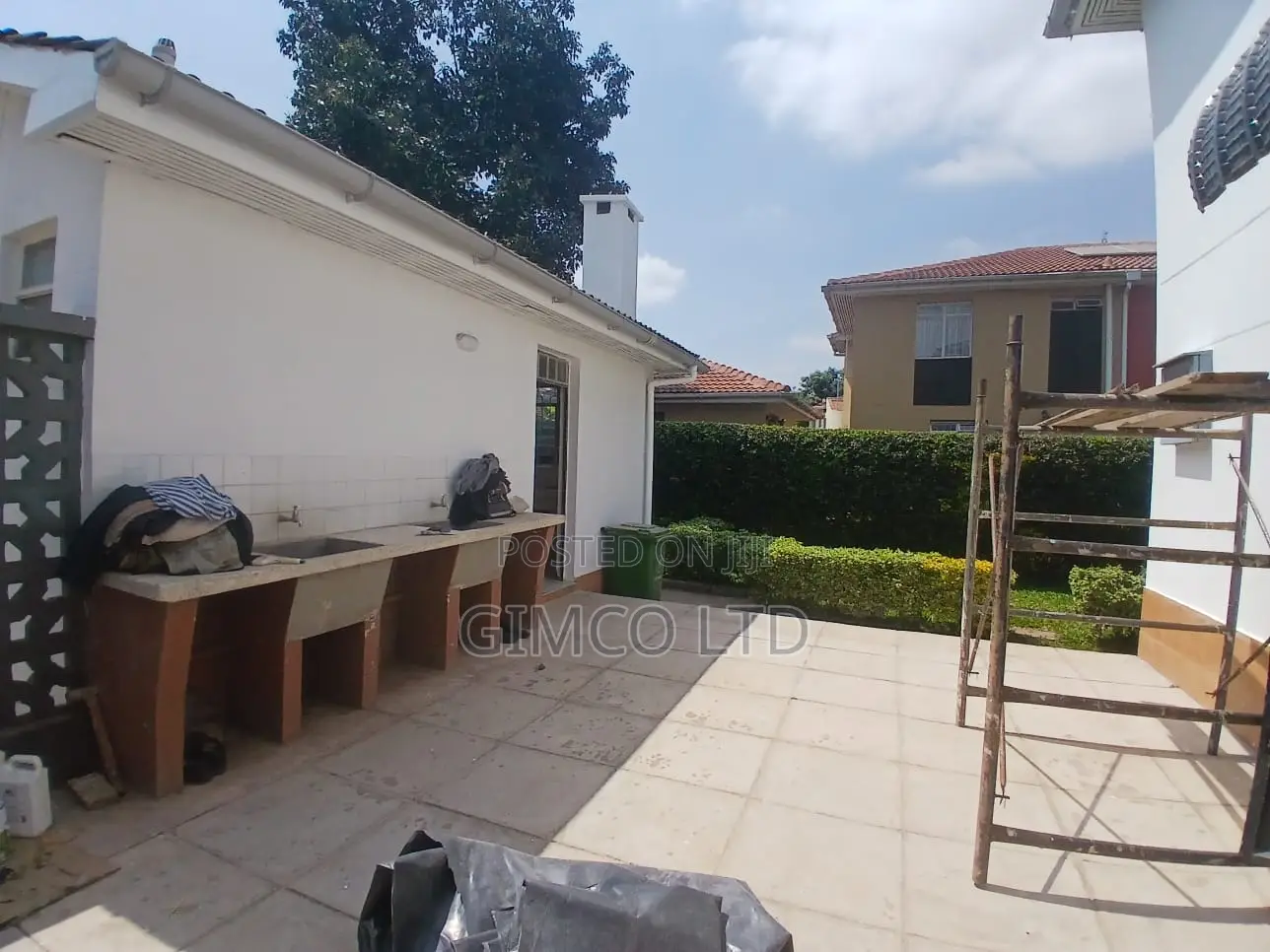 4bdrm Mansion in Mountain View Estate for sale