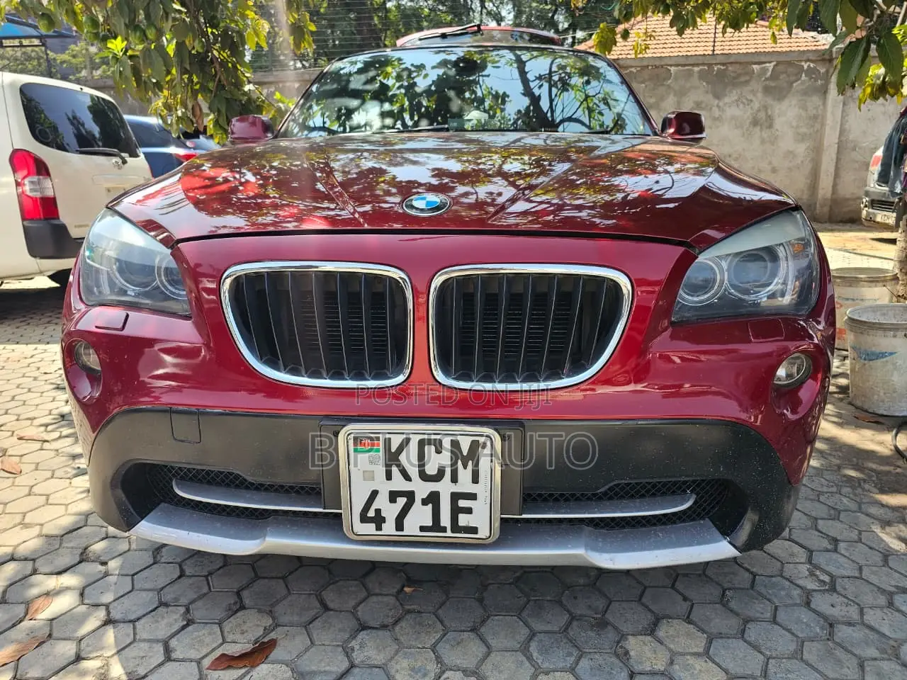 BMW X1 2011 Maroon
