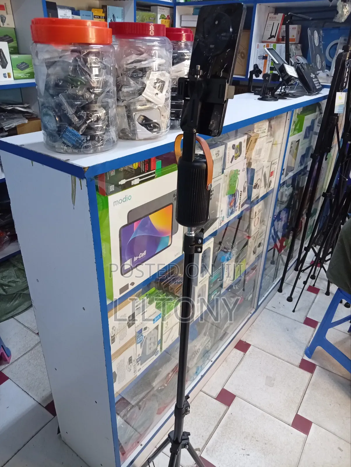 360 Degree Rotating AI Tripod