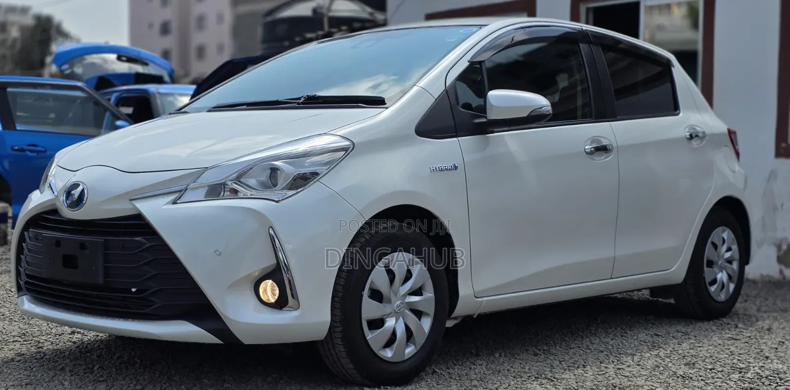 Toyota Vitz 1.5 FWD Hybrid 5dr 2019 White