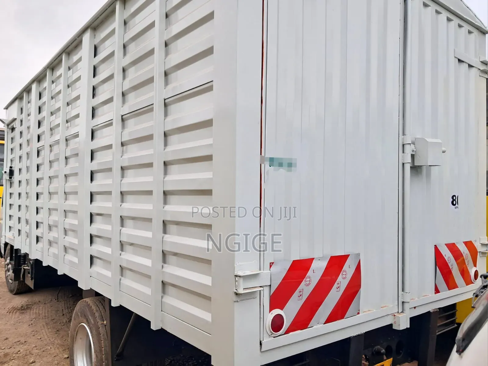 Mitsubishi Fuso Canter Fe85