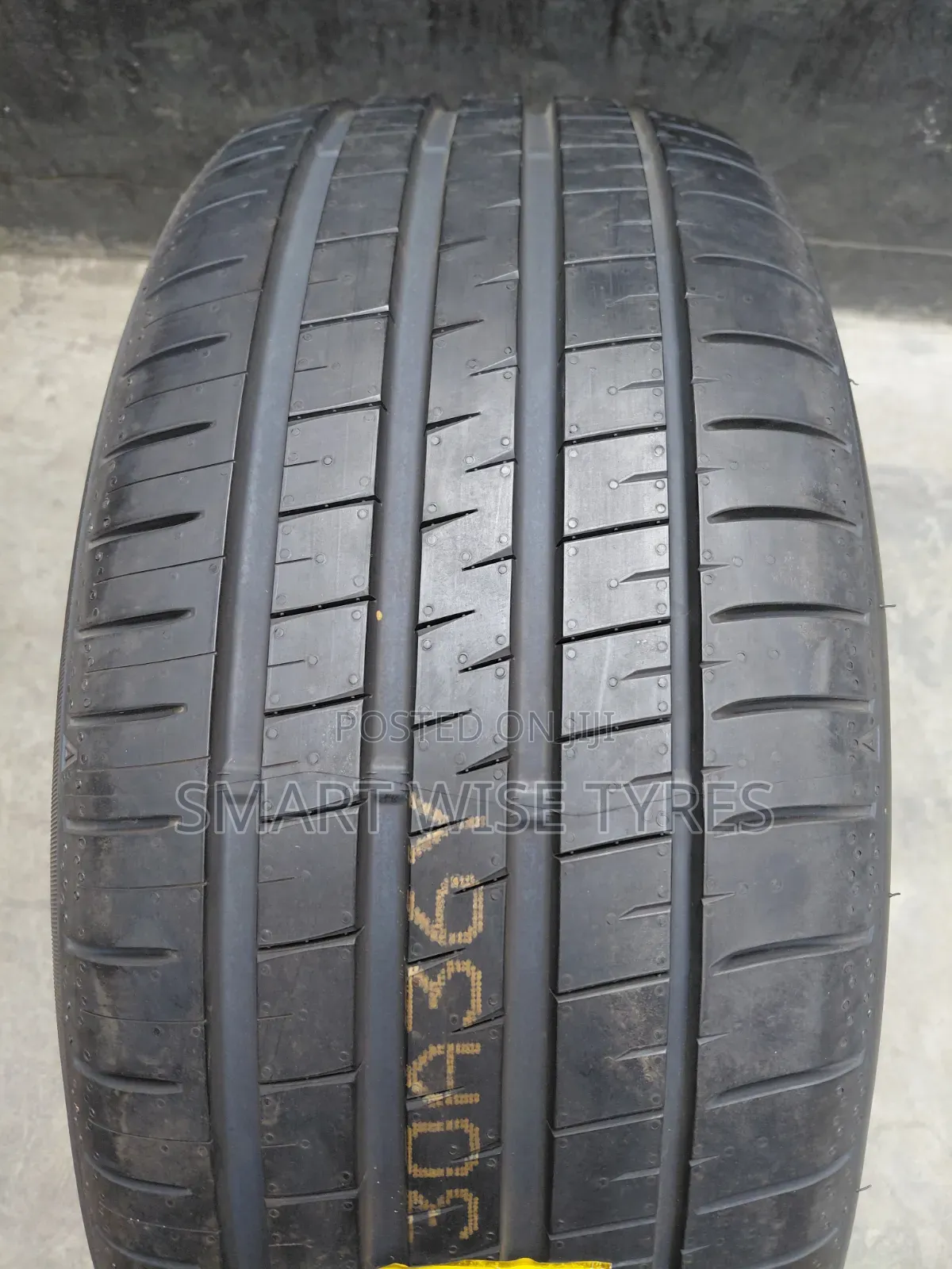 245/45r18 Dunlop