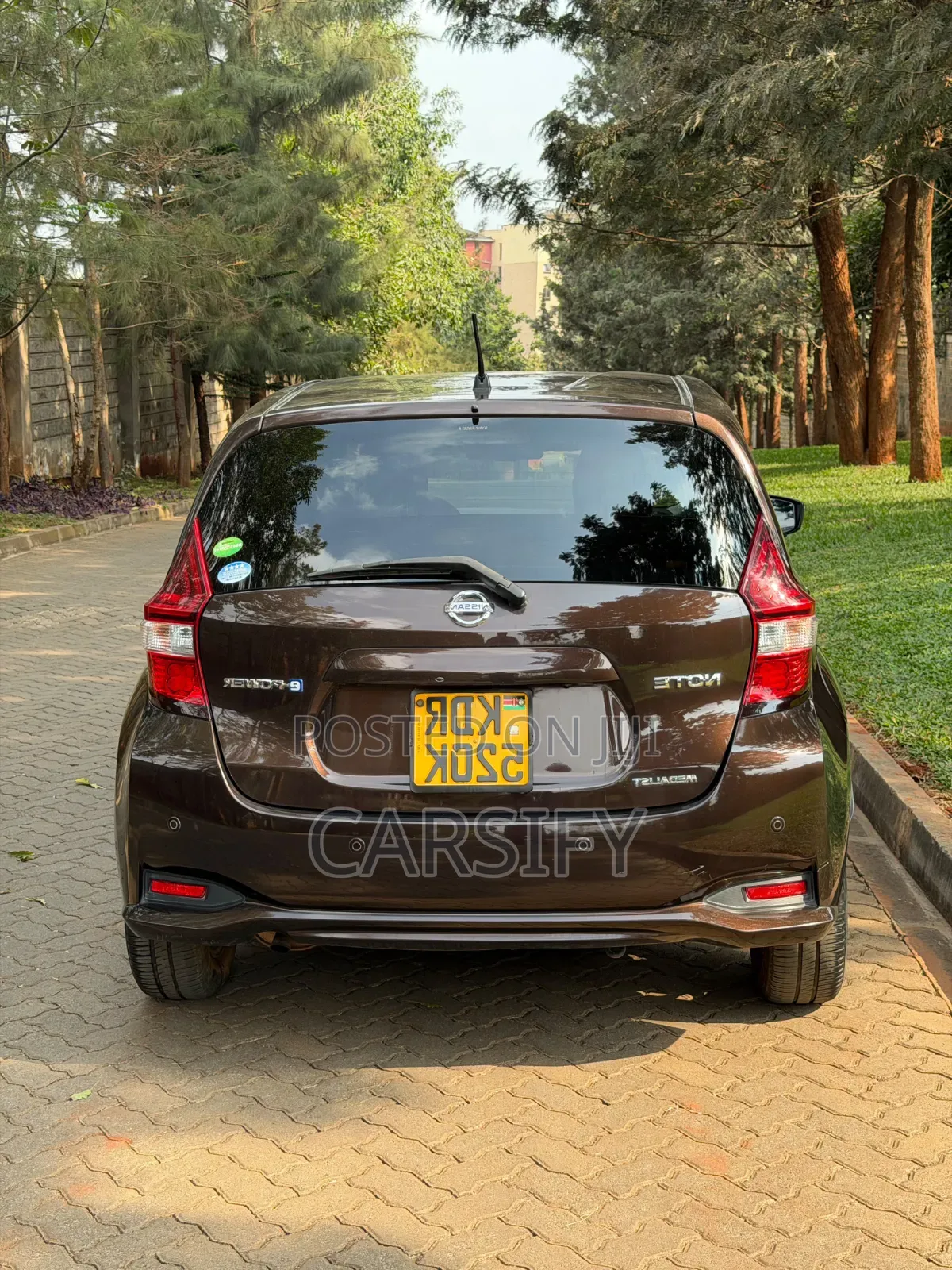 Nissan Note 2017 Burgundy