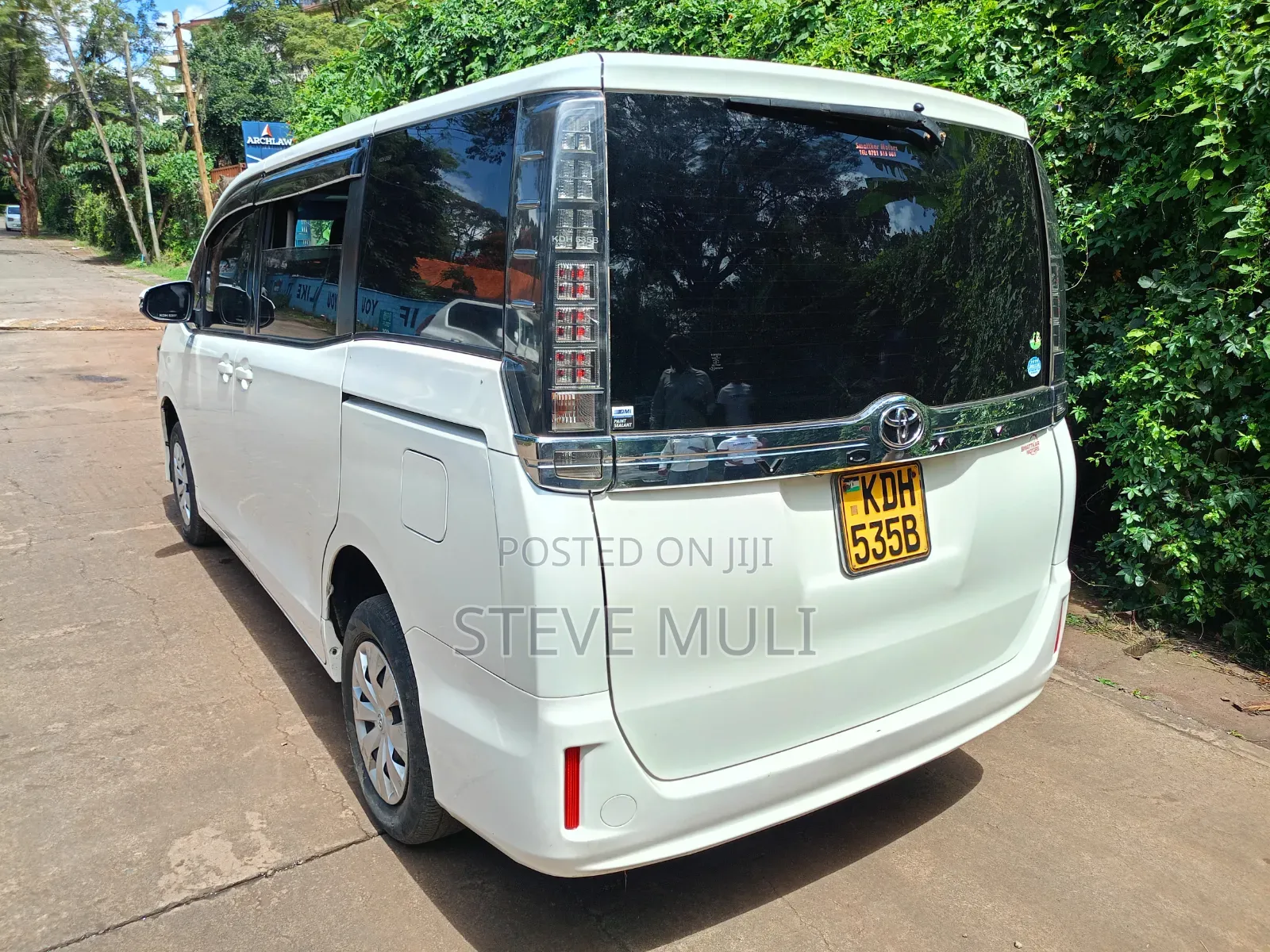 Toyota Voxy 2016 White