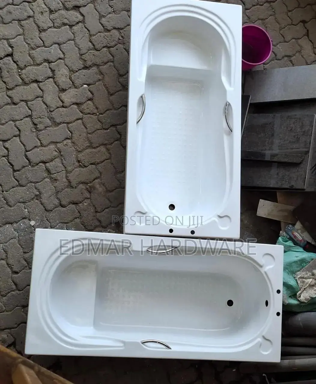 A White Bathtub