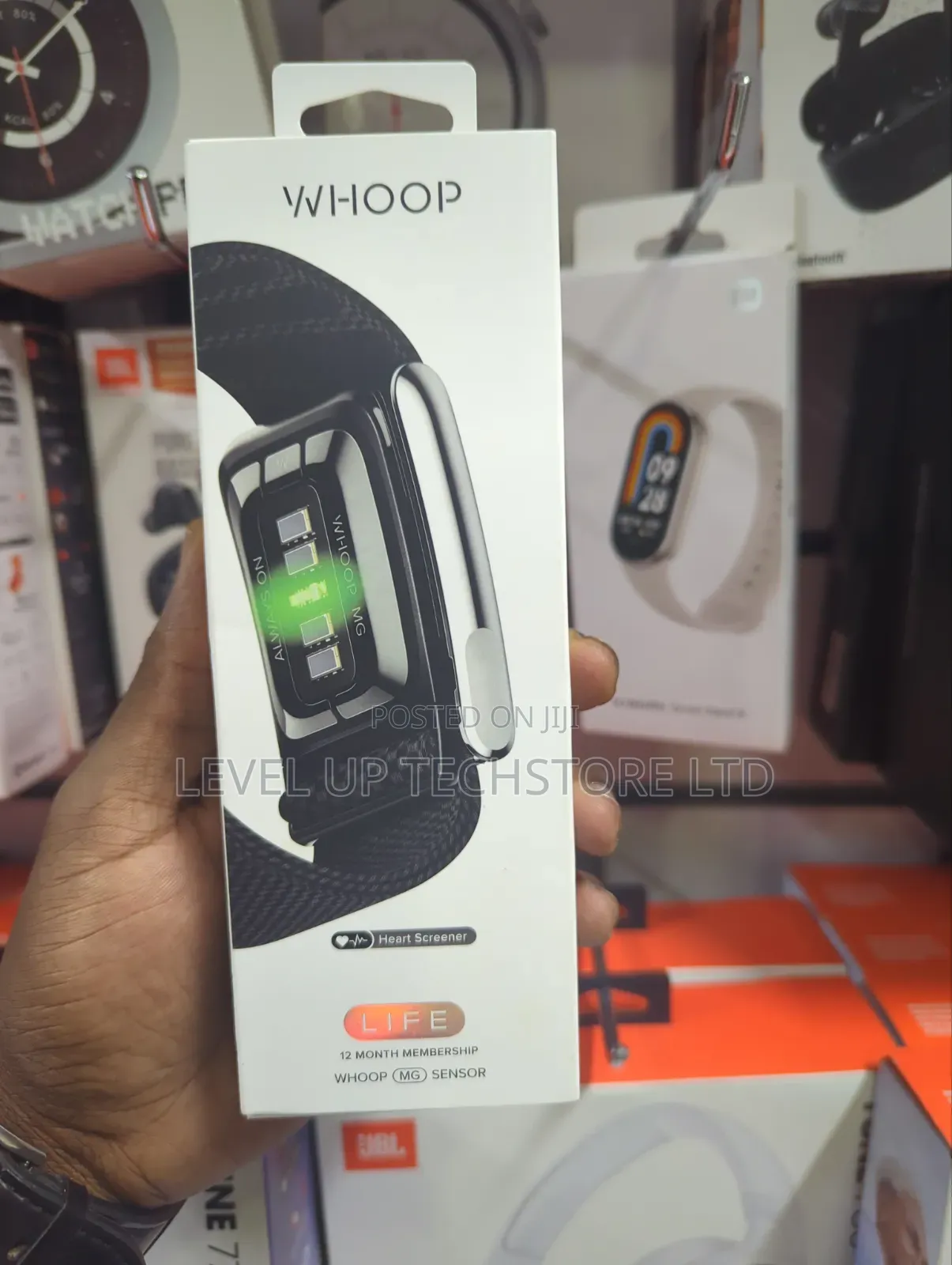 Whoop Life MG – Advanced Fitness Tracker Heart Screener